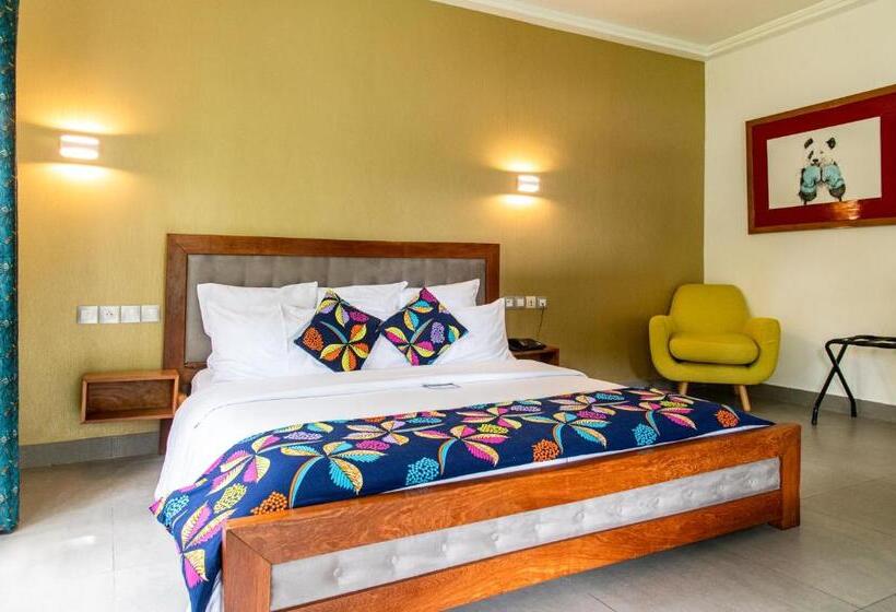 سوییت لوکس, Le Karé ébène