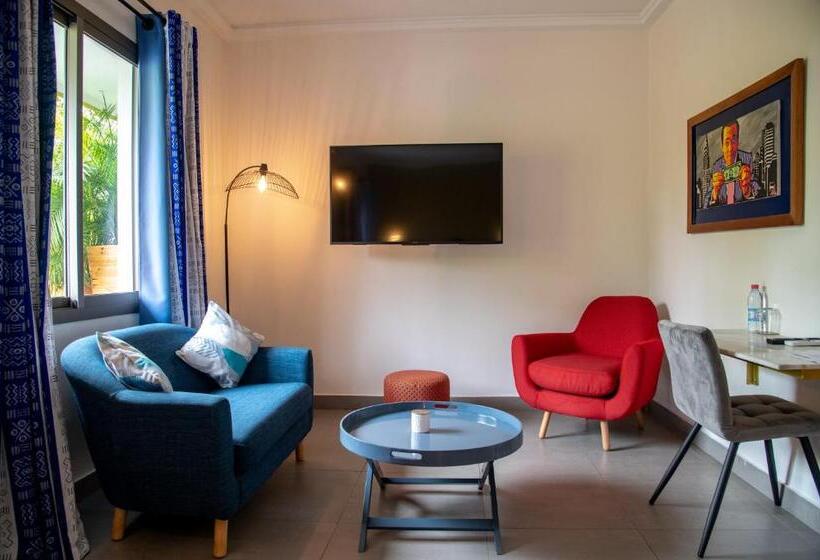 سوییت جونیور, Le Karé ébène