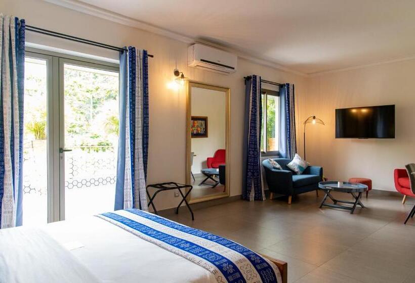 سوییت جونیور, Le Karé ébène