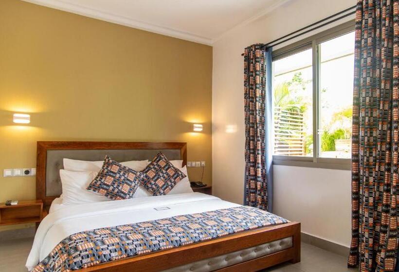 سوییت جونیور, Le Karé ébène