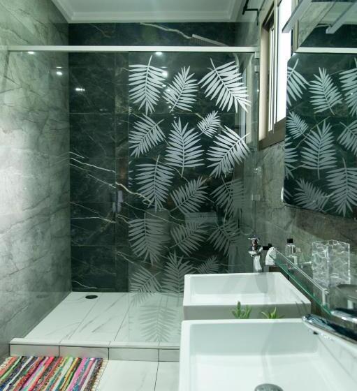 سوییت لوکس, Le Karé ébène