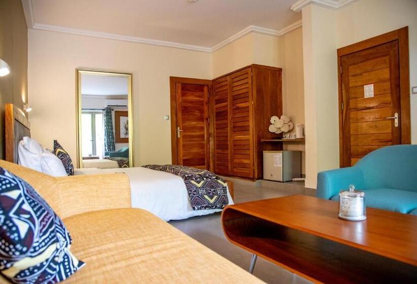 سوییت لوکس, Le Karé ébène