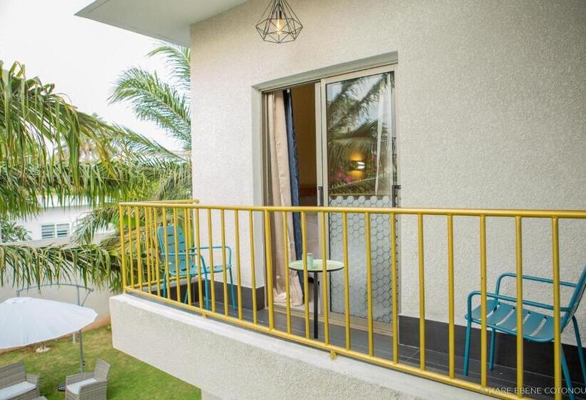 سوییت لوکس, Le Karé ébène