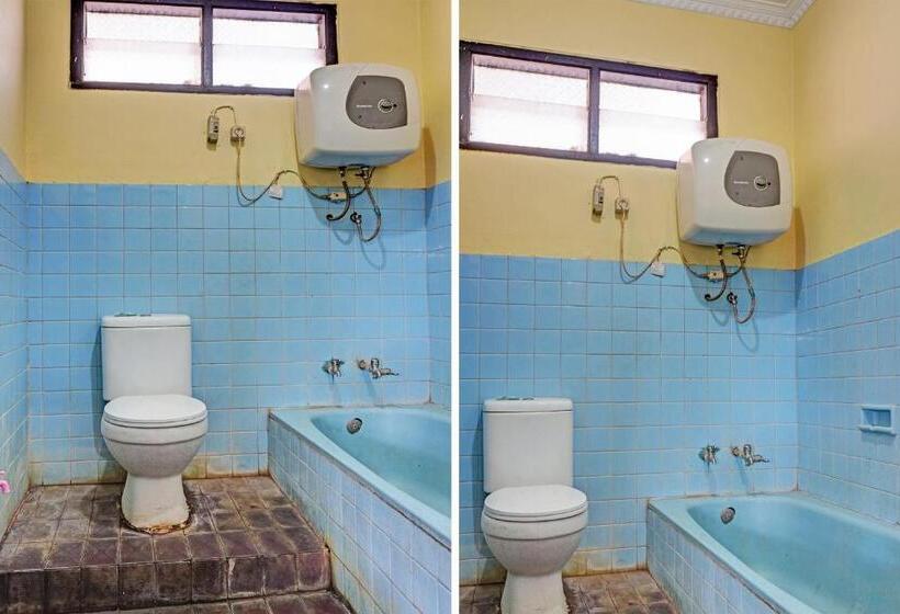 Номер Deluxe, Spot On 91798 Hotel Grand Mutiara