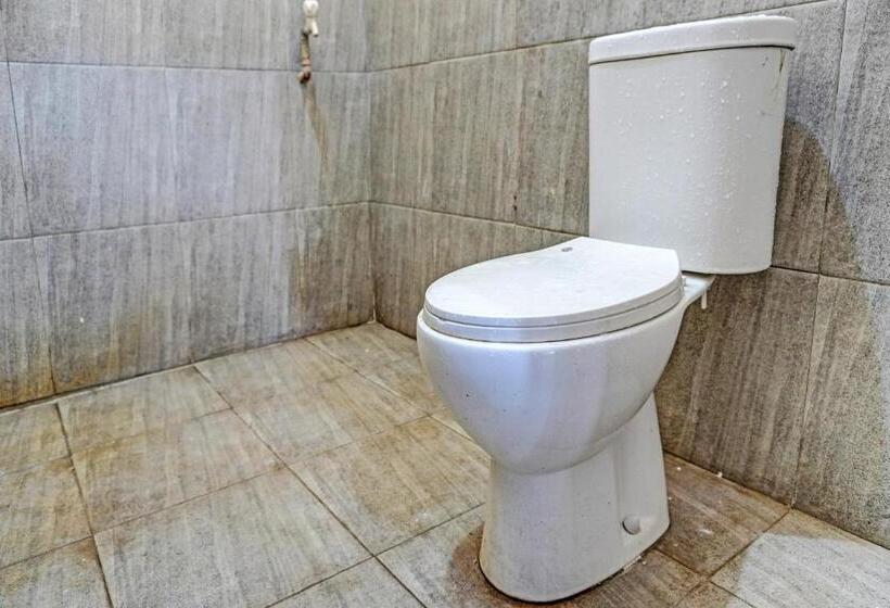 Номер Deluxe, Spot On 91798 Hotel Grand Mutiara