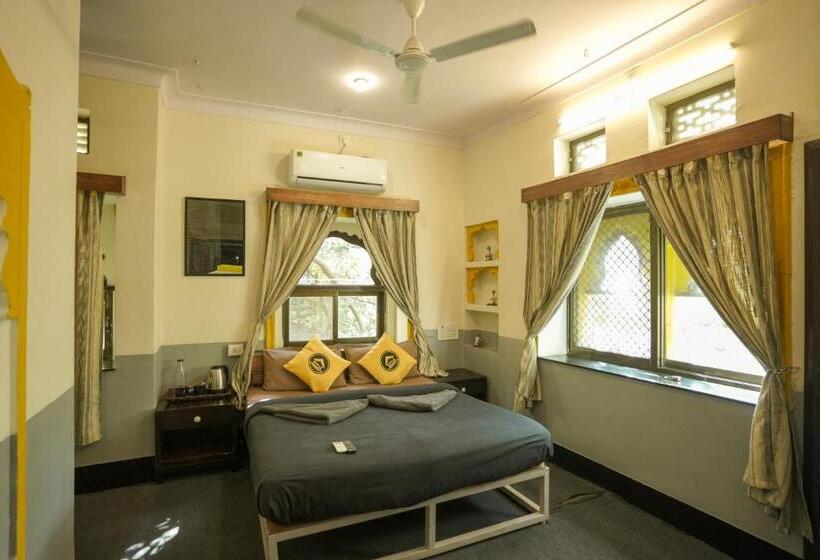 חדר דלוקס, The Hosteller Udaipur