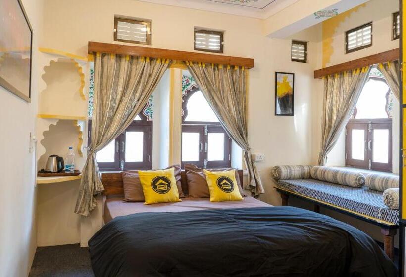 חדר סופריור, The Hosteller Udaipur