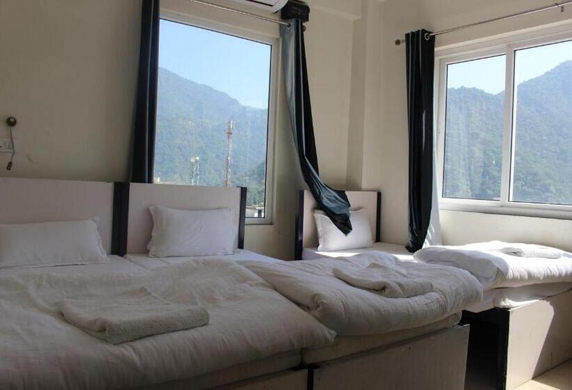 Habitació Triple Estàndard, Back Stayz Hostel