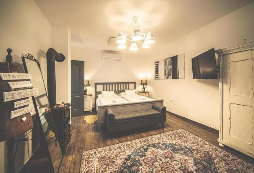 غرفة أساسية, Palkonyha Panzió Speiz