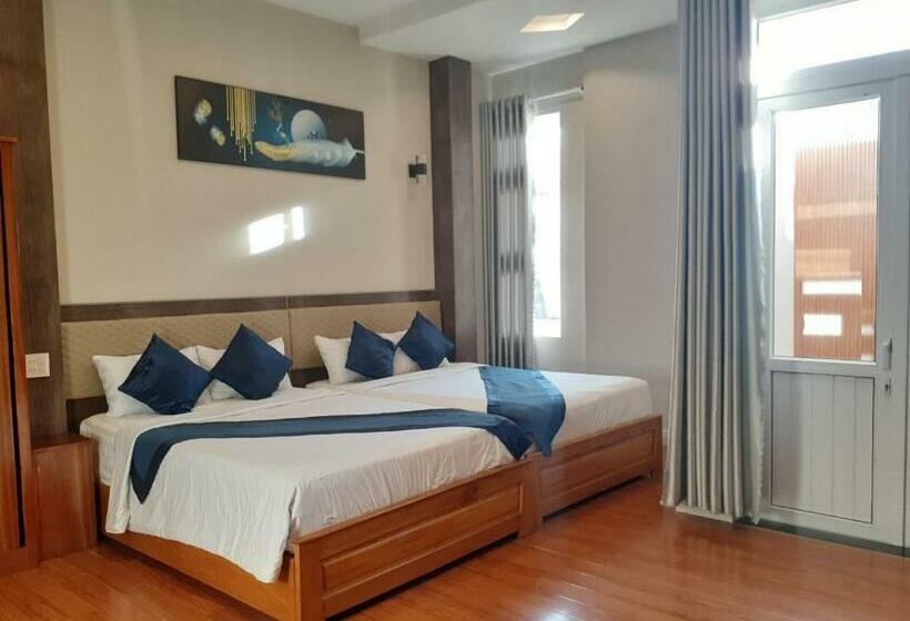 اتاق راحتی سه تخته, Khách Sạn Hồng Ngọc Phú Yên