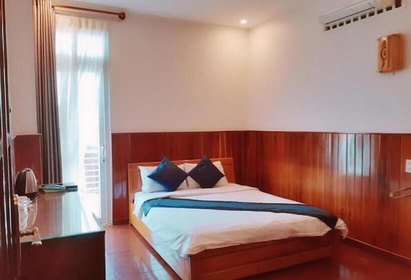 اتاق لوکس با بالکن, Khách Sạn Hồng Ngọc Phú Yên