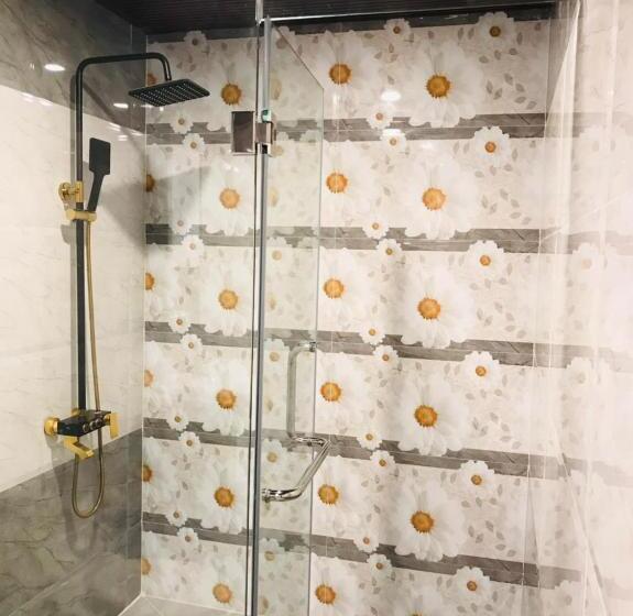 اتاق راحتی سه تخته, Khách Sạn Hồng Ngọc Phú Yên