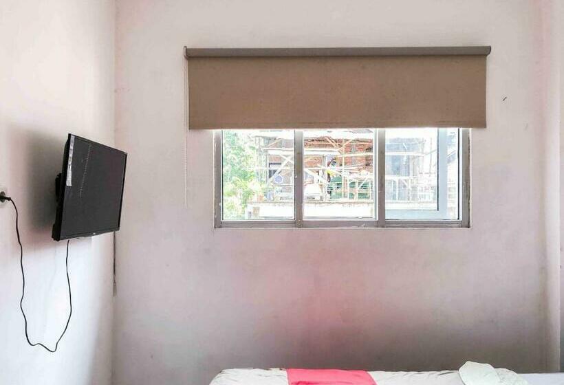 스탠다드 룸, Reddoorz Near Eco Green Park Batu