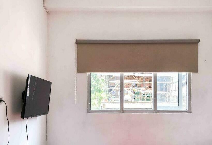 스탠다드 룸, Reddoorz Near Eco Green Park Batu