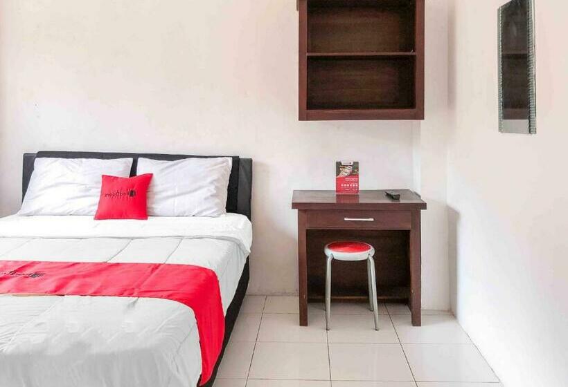 Номер Стандарт, Reddoorz Near Eco Green Park Batu