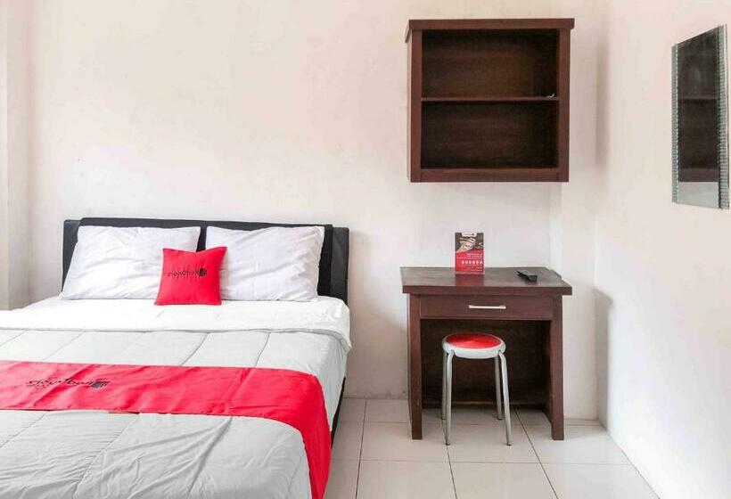 Номер Стандарт, Reddoorz Near Eco Green Park Batu