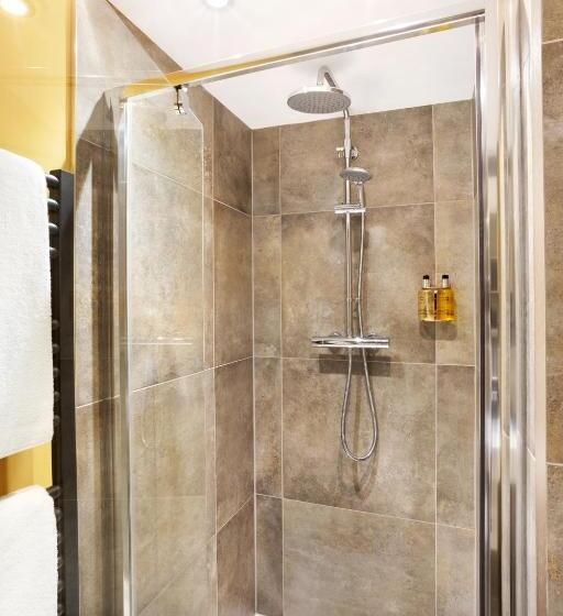 סוויטה דלוקס, Shoulder Of Mutton Inn