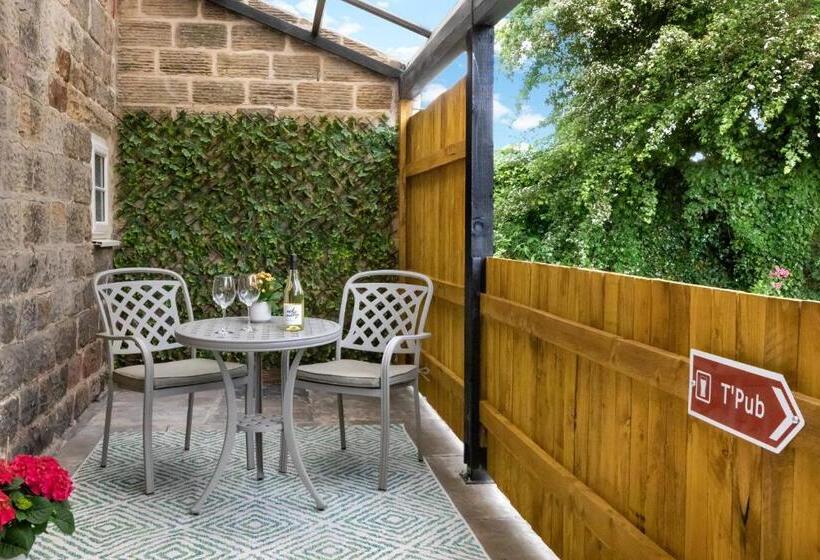 סוויטה דלוקס, Shoulder Of Mutton Inn