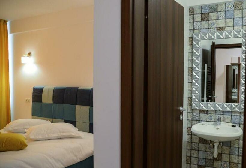 Четырехместный Номер Стандарт, Bliss Dubova