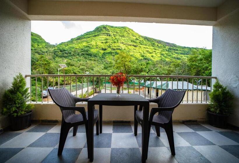 غرفة تنفيذية, Indradhanush Hill Resort