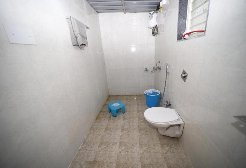 كوخ قياسي, Indradhanush Hill Resort