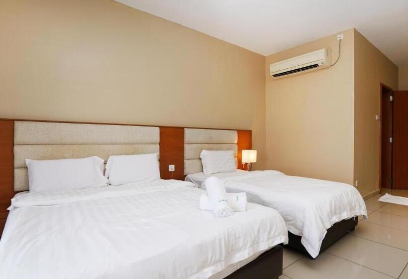 חדר דלוקס לשלושה, J.g. Resort