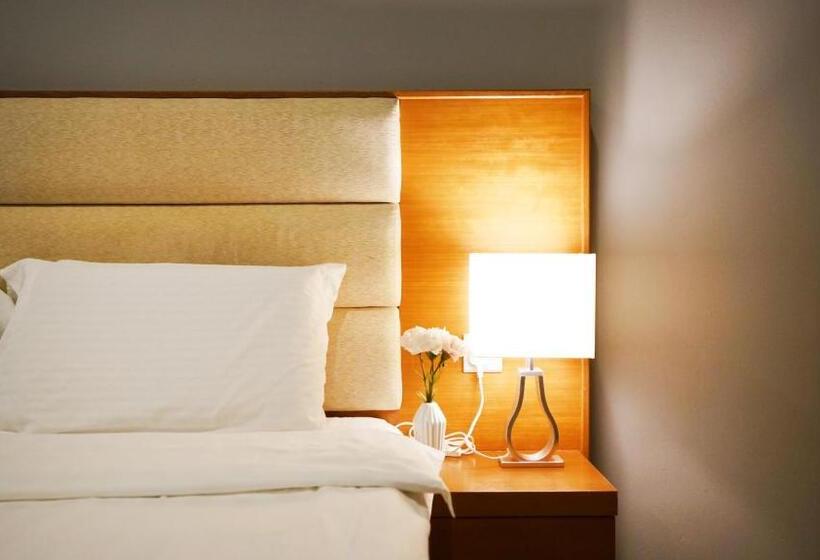 חדר משפחתי דלוקס, J.g. Resort