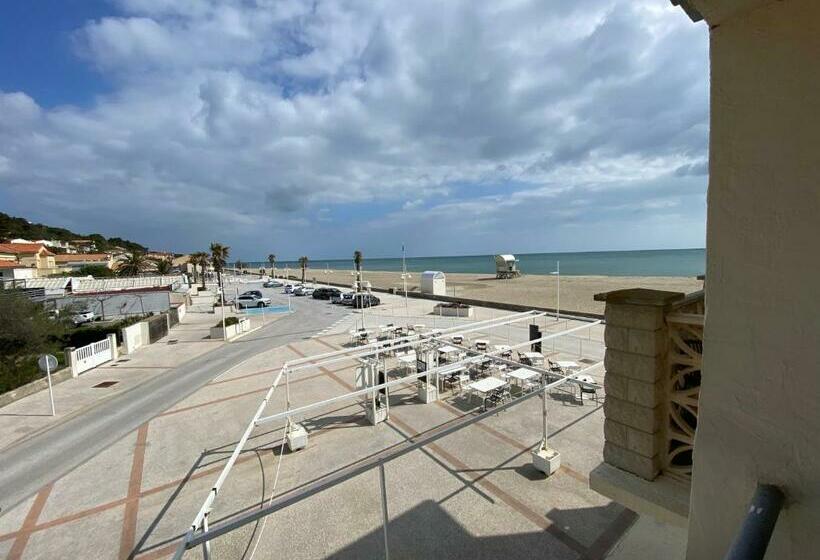 Номер Стандарт Вид на Море, Restaurant La Cote Revee