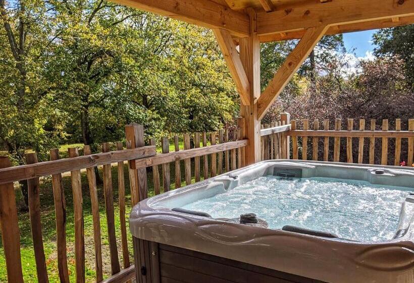 シャレー・スペリアー1寝室, Château Des Fousseries