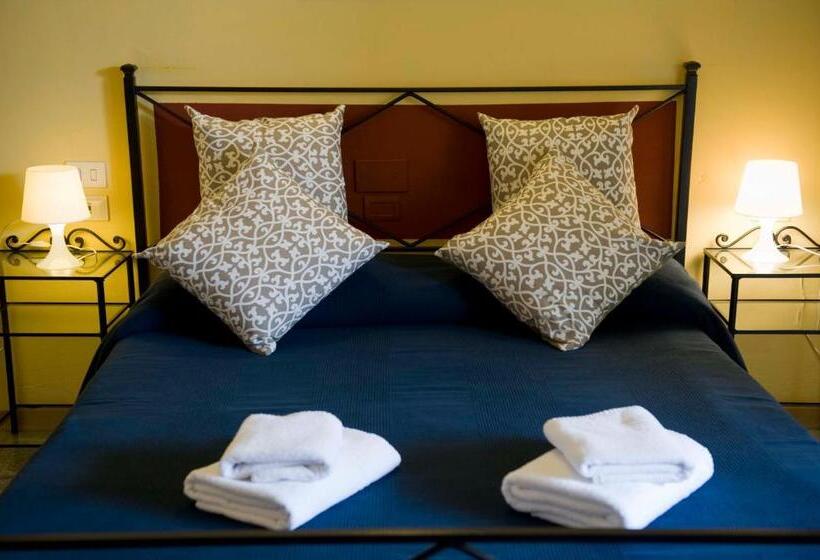 اتاق استاندارد سه نفره, Argentiere Room Apartments