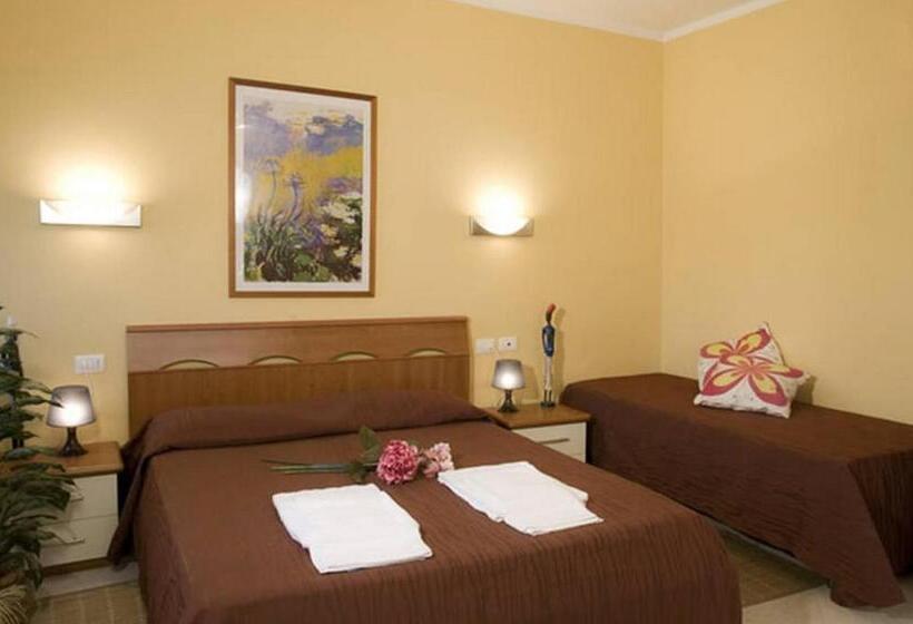 اتاق استاندارد سه نفره, Argentiere Room Apartments