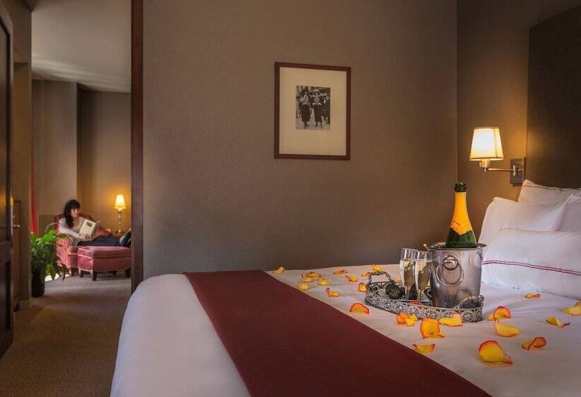 سوئیت با بالکن, Giraffe By Library Hotel Collection