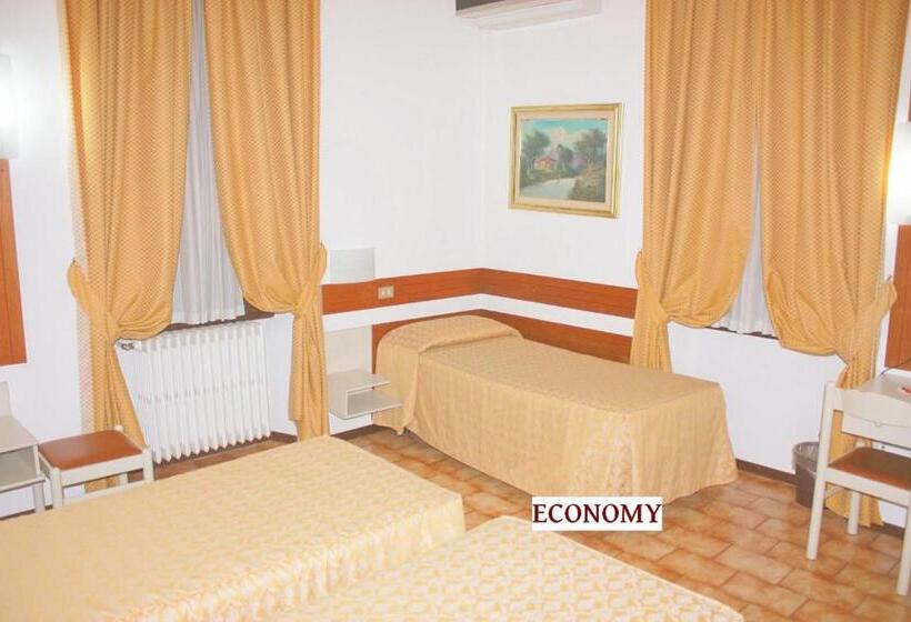 Economy Triple Room, Piccolo