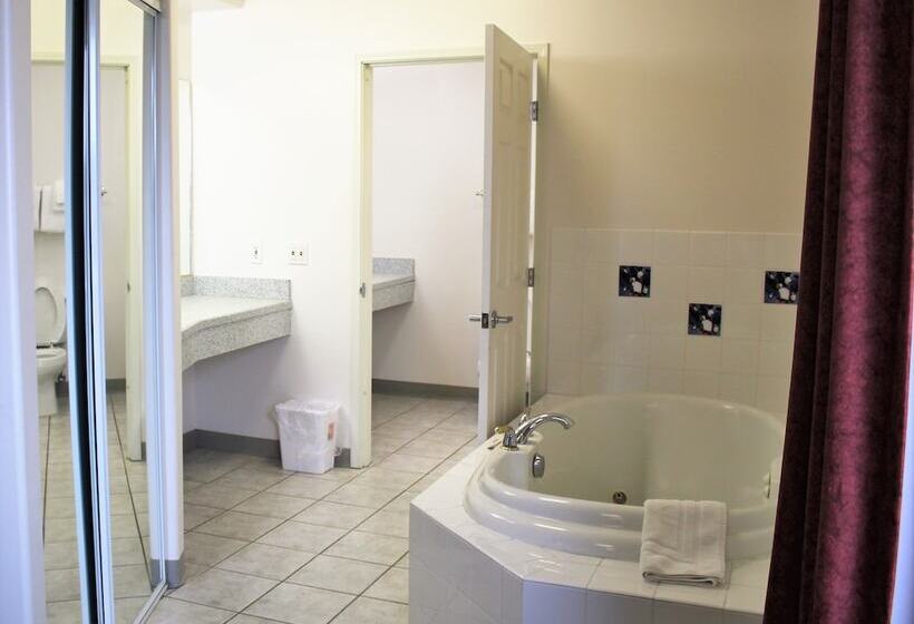 جناح ديلوكس, Puffin Inn