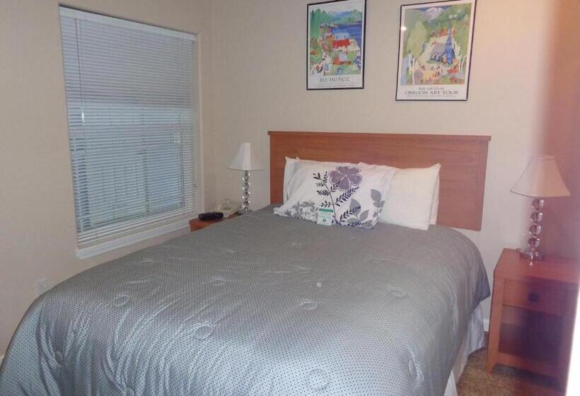 Апартаменты 2 Спальни, The Landing At Newport Condominium