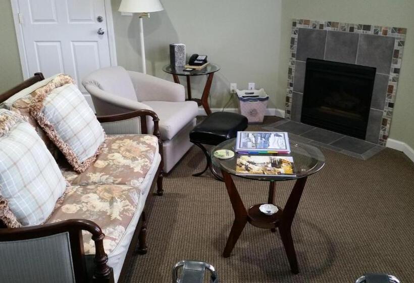 Студио Стандарт Кровать Кинг, The Landing At Newport Condominium