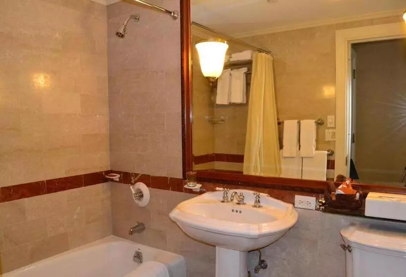 اتاق سوپریور, The Wall Street Inn