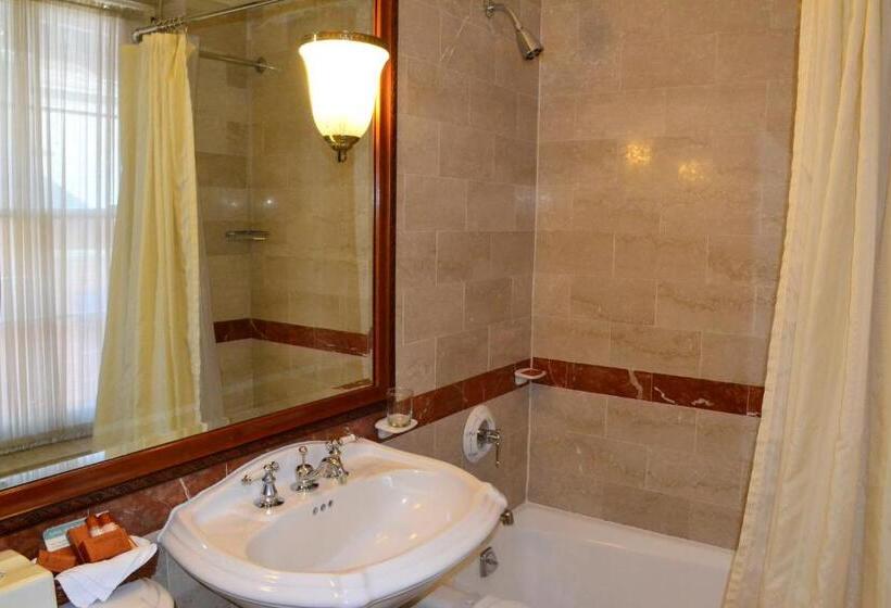 带大床的高级房间, The Wall Street Inn