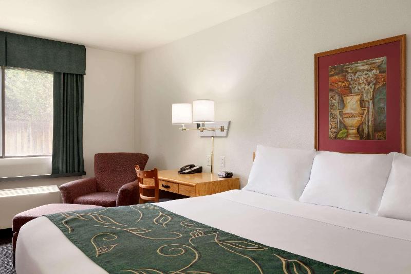 غرفة قياسية سرير كينج, Travelodge By Wyndham Hermiston