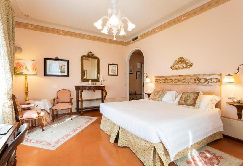 חדק דלוקס עם ג'קוזי, Villa Marsili