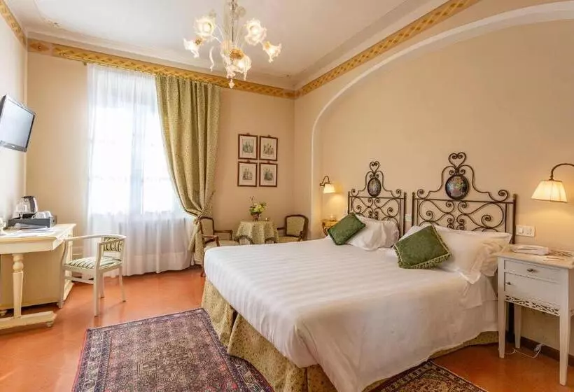 اتاق سوپریور با تخت بزرگ, Villa Marsili