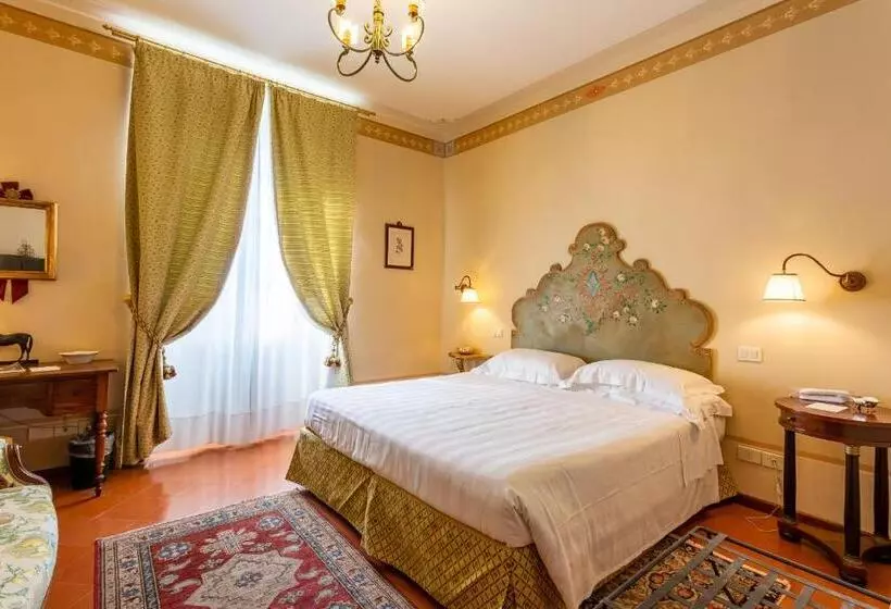 اتاق سوپریور با تخت بزرگ, Villa Marsili