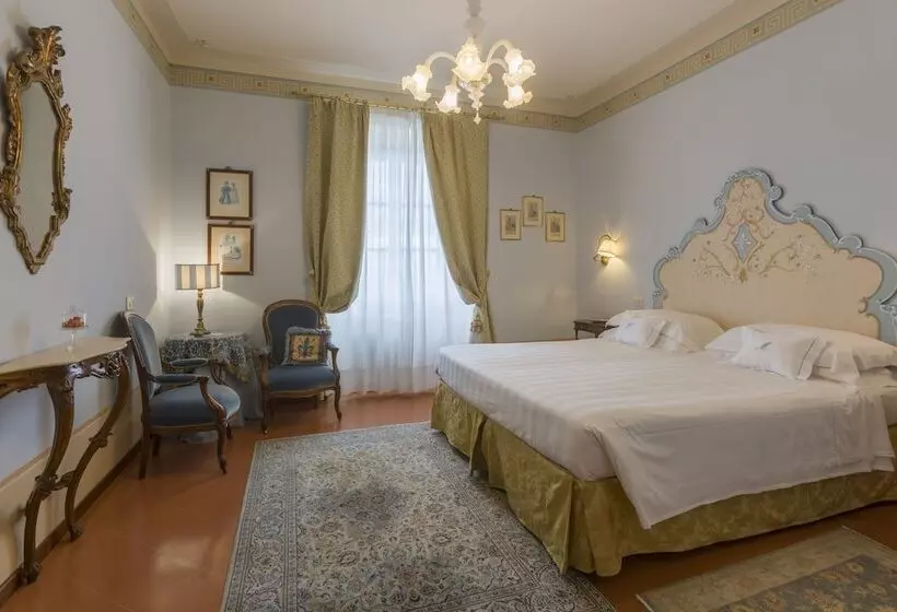 اتاق سوپریور با تخت بزرگ, Villa Marsili