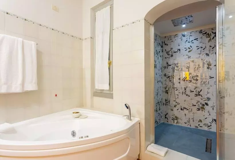 سوئیت با تخت بزرگ, Villa Marsili