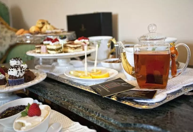 سوئیت با تخت بزرگ, Villa Marsili