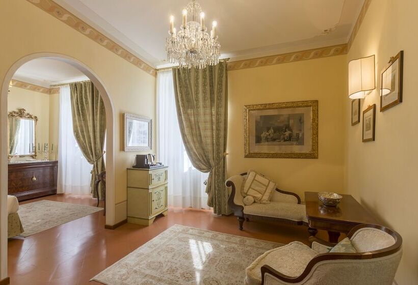 מיטת קינג בסוויטה, Villa Marsili