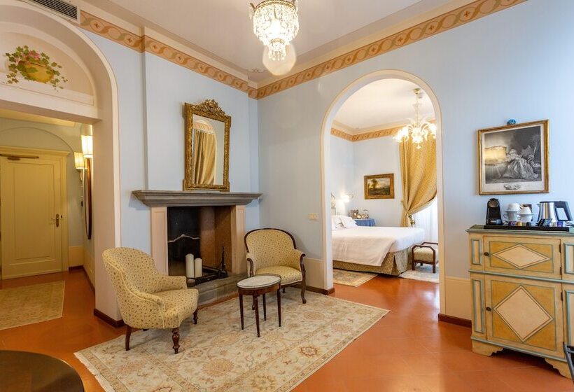 מיטת קינג בסוויטה, Villa Marsili