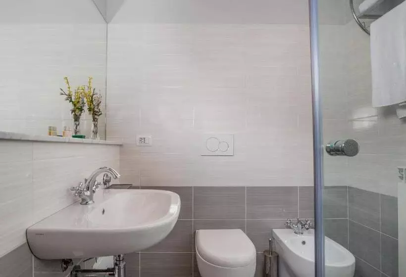 اتاق اکونومی, Villa Rinascimento