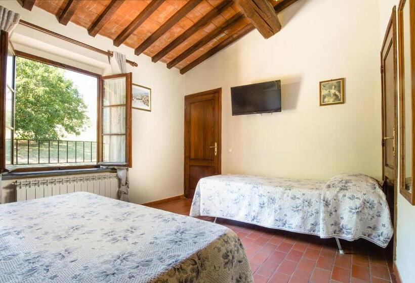 Economy Triple Room, Villa Rinascimento