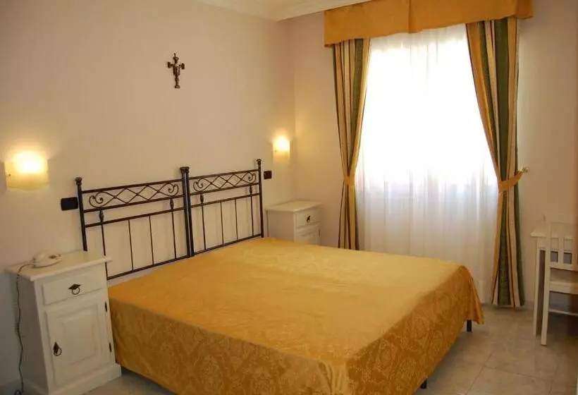 اتاق اکونومی, Villa San Pietro
